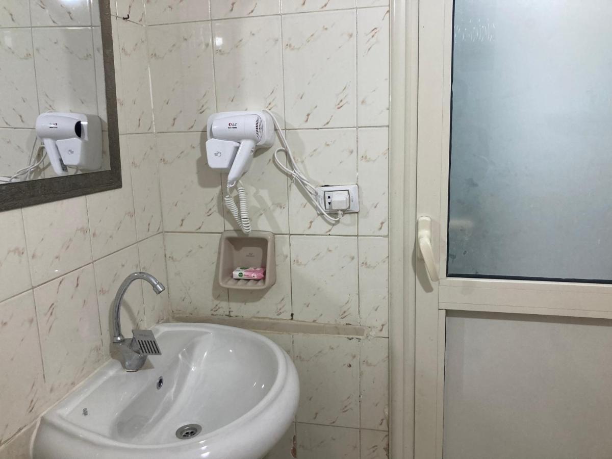 Near Lebanon Square Apartment 카이로 외부 사진