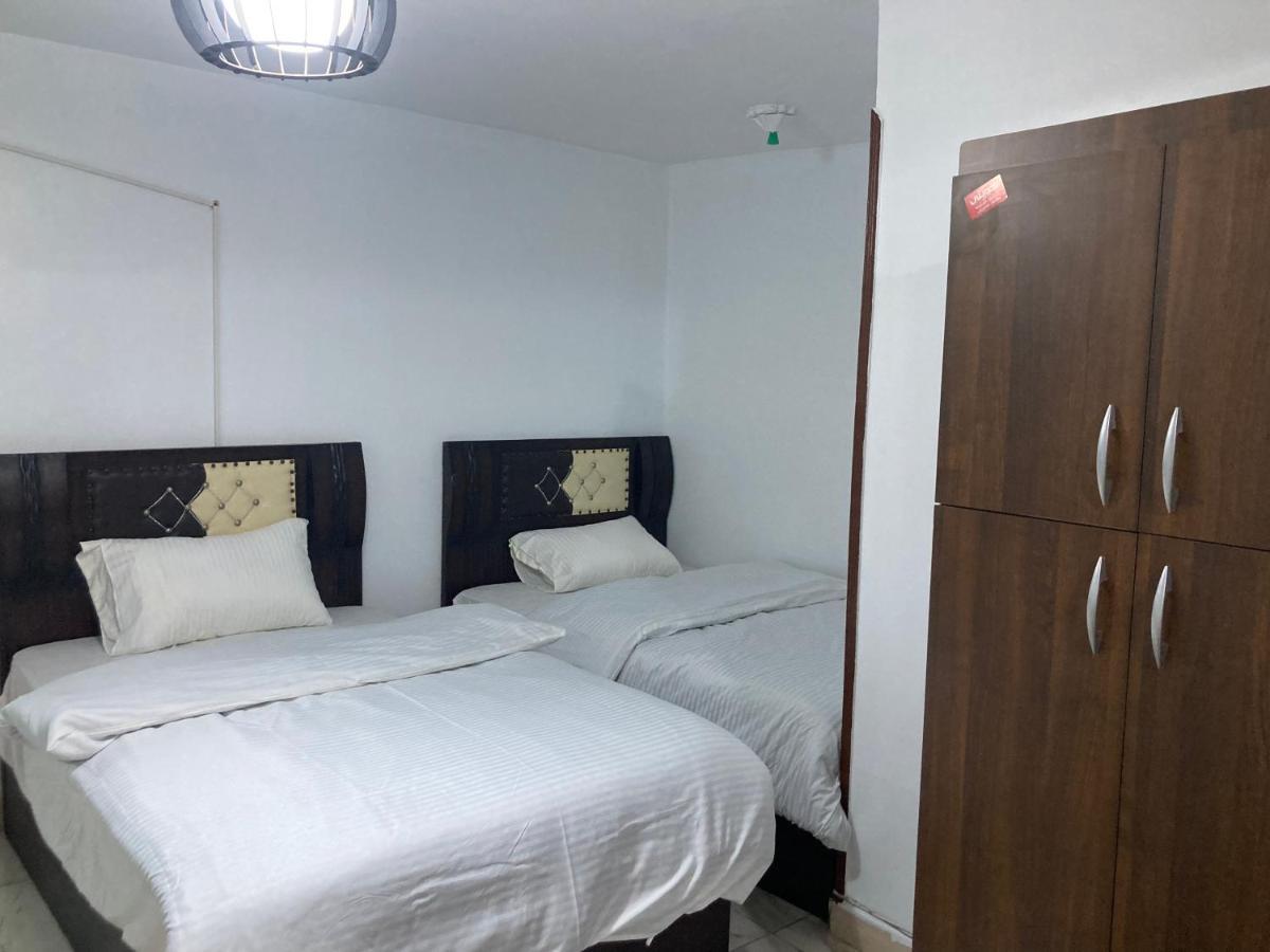 Near Lebanon Square Apartment 카이로 외부 사진